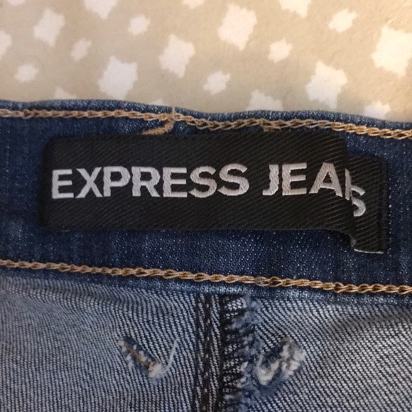 Express jean shorts - Picture 2 of 4